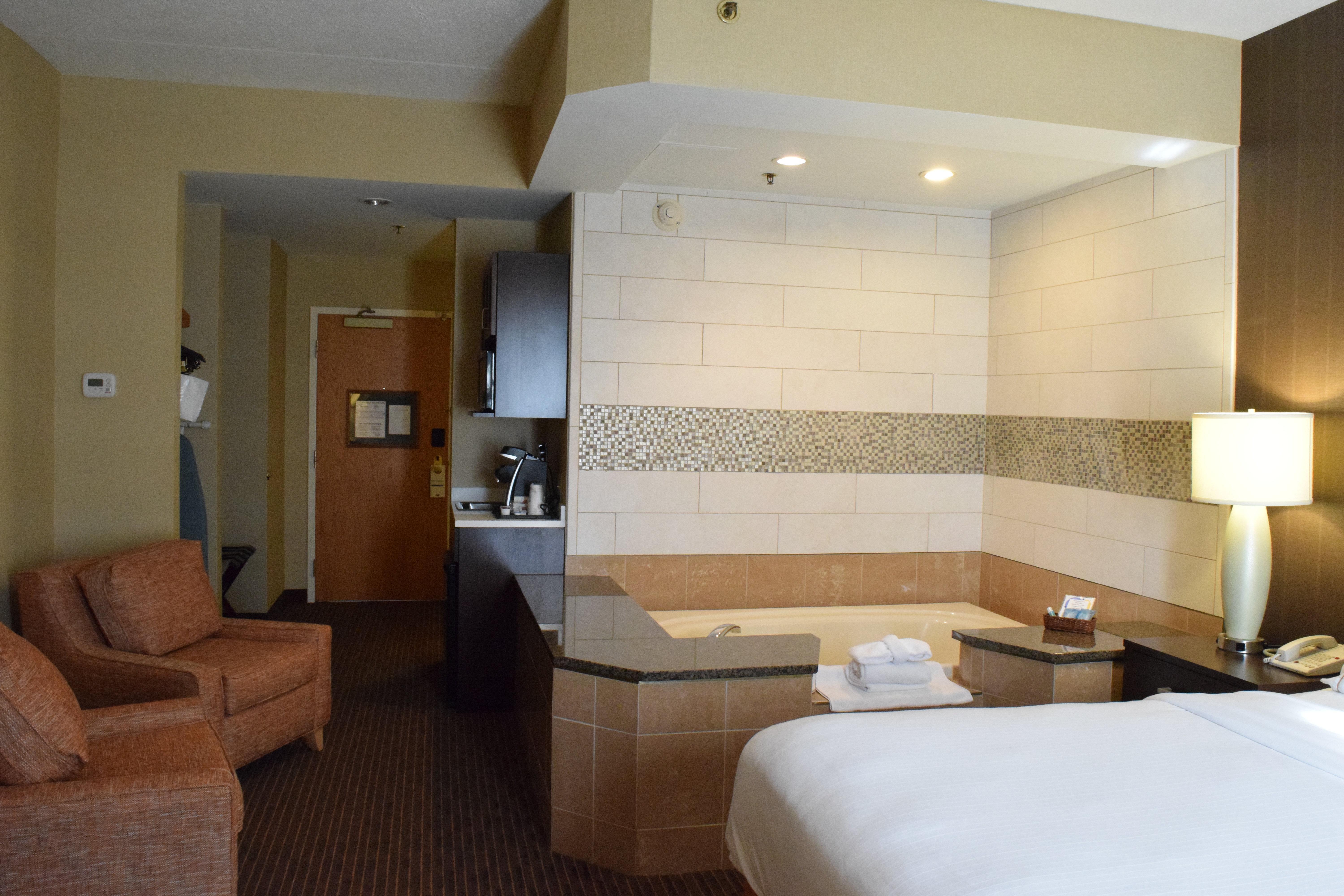 Holiday Inn Express Hotel & Suites Watertown - Thousand Islands, An Ihg Hotel Εξωτερικό φωτογραφία